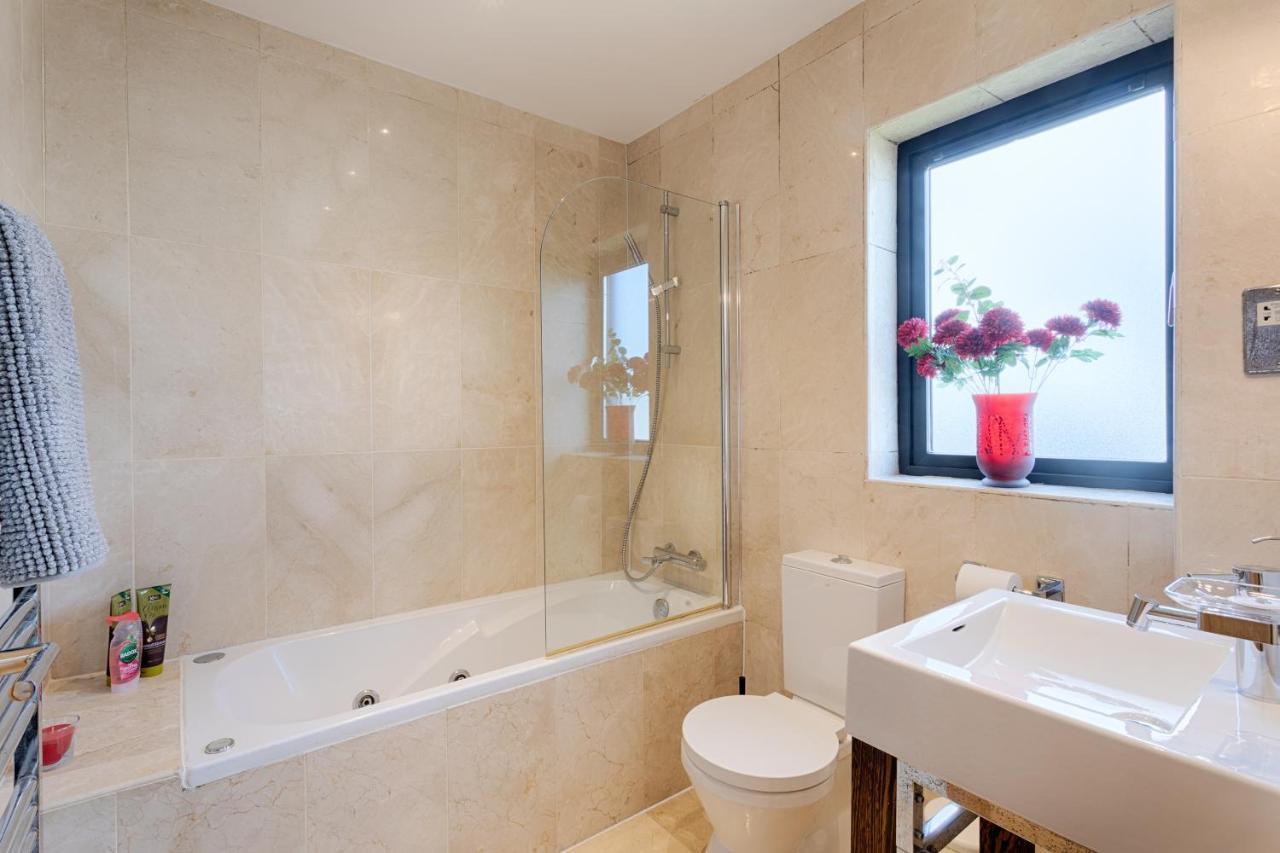 Beach Lodge Barna  Ngoại thất bức ảnh