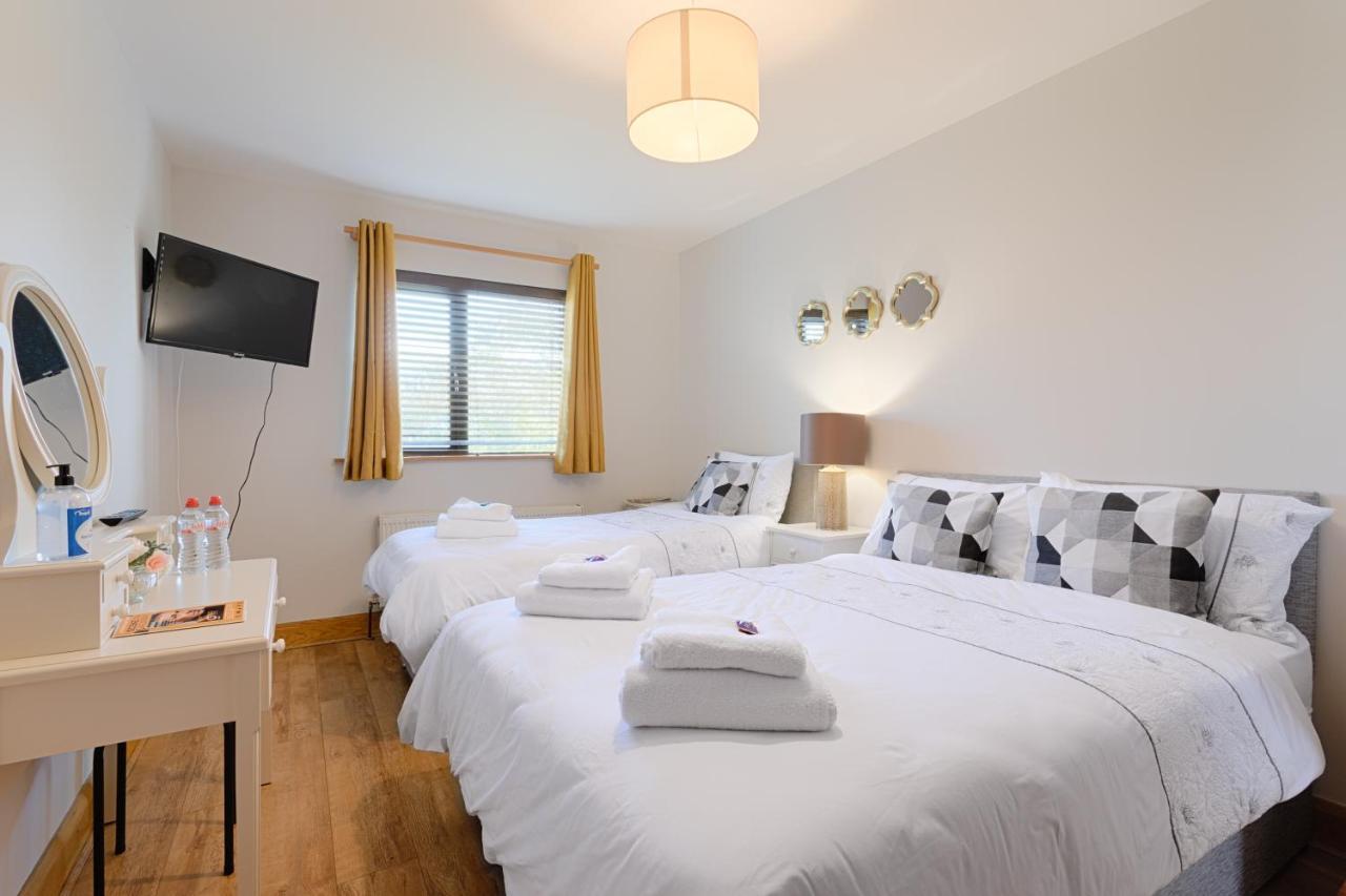 Beach Lodge Barna  Ngoại thất bức ảnh